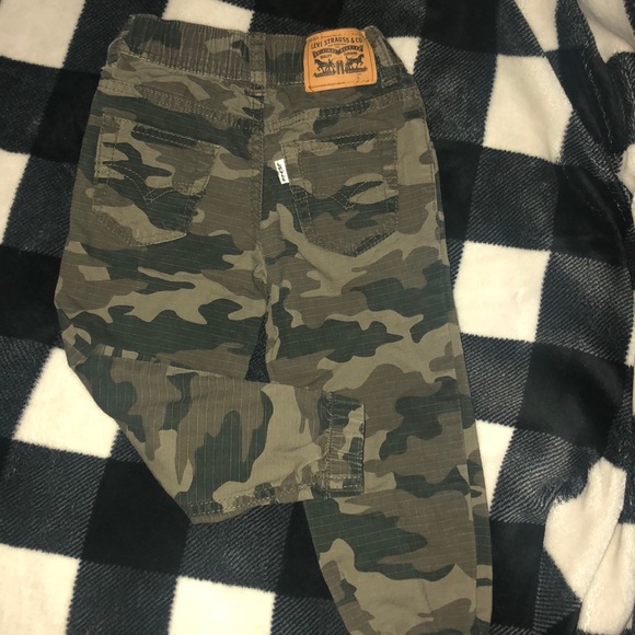 Levi's Other - Levi’s joggers